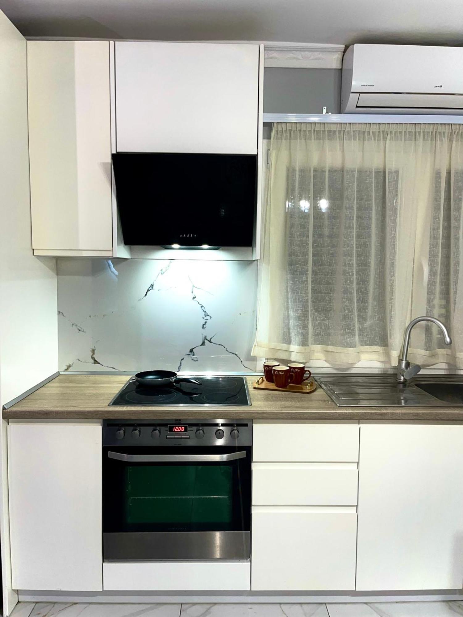 Apartment Nn With Balcony 1 Tirana